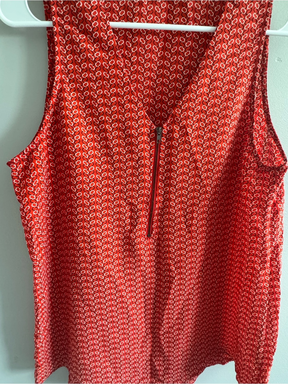 Pleione Red Geometric Sleeveless Zip Neck Blouse Top Medium - Picture 3 of 4